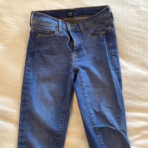 Gap 1969 skinny jeans with stretch size 25r